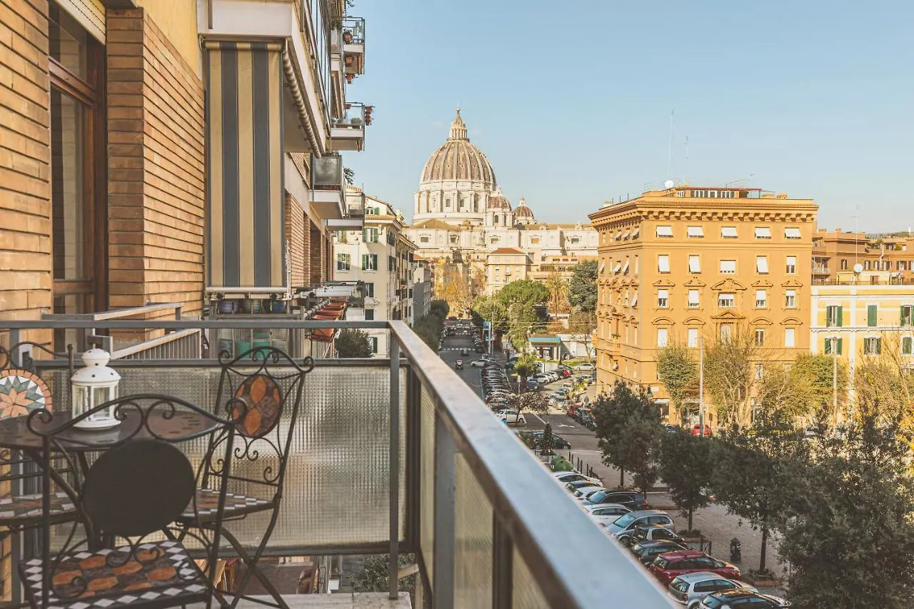 Vista Indimenticabile Sulla Cupola Di S. Pietro Apartment Rome